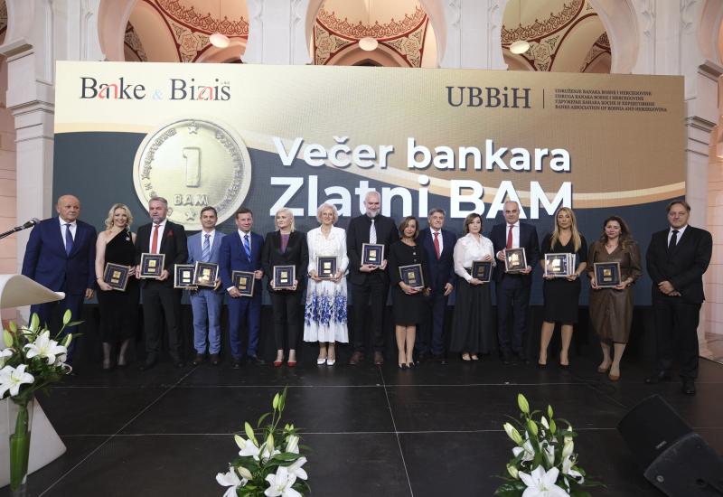 Zlatni BAM za najbolju mobilnu aplikaciju četvrtu godinu zaredom uručen UniCreditu u BiH